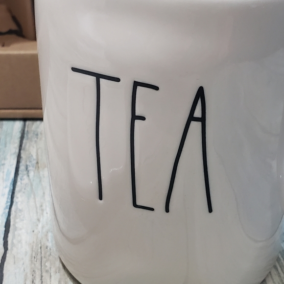 Rue Dunn Oval Plate & Mug Set. - Picture 4 of 8